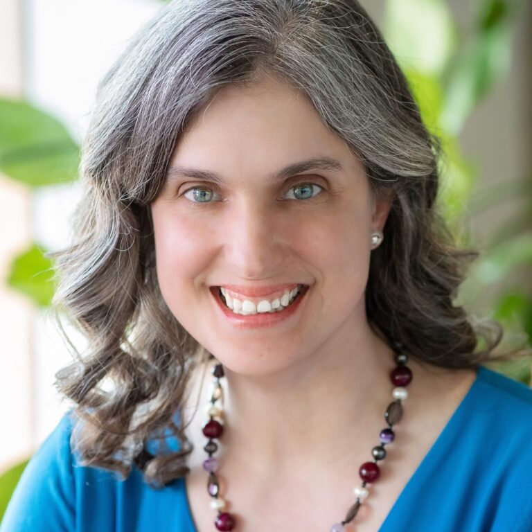 Michelle Davidson - Headshot